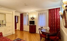 Torre Dell'Orologio Signature Residence